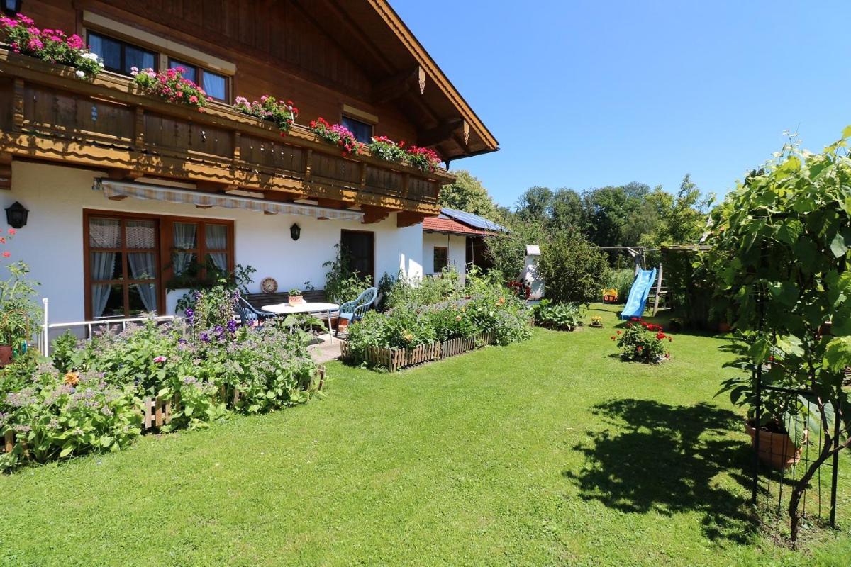 Haus Blumenfeld-Schwaiger Apartment Übersee Exterior foto